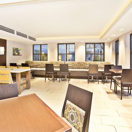 Holiday Inn Express Boston-Waltham By Ihg Exterior foto