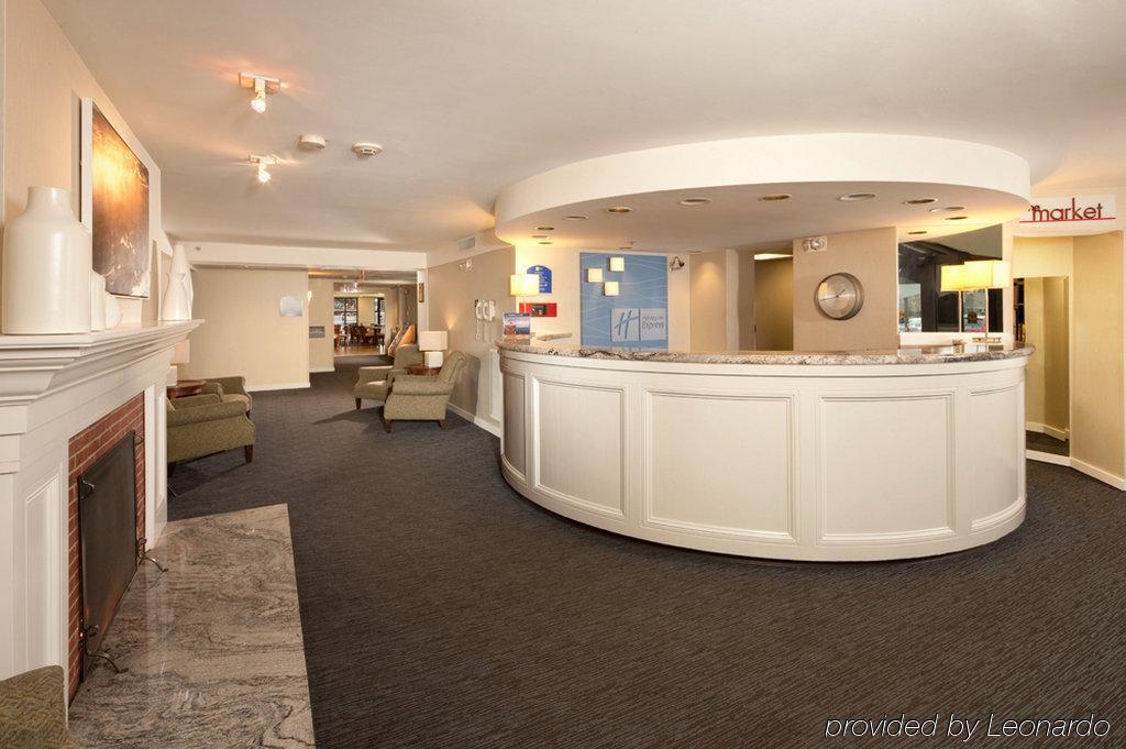 Holiday Inn Express Boston-Waltham By Ihg Interior foto